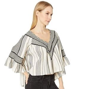 Free People Running On A Dream Top High/Low Ivory/Blk Bell Sleeves 26” PTP Sz L